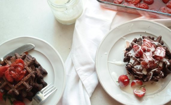 waffles de chocolate e amêndoa